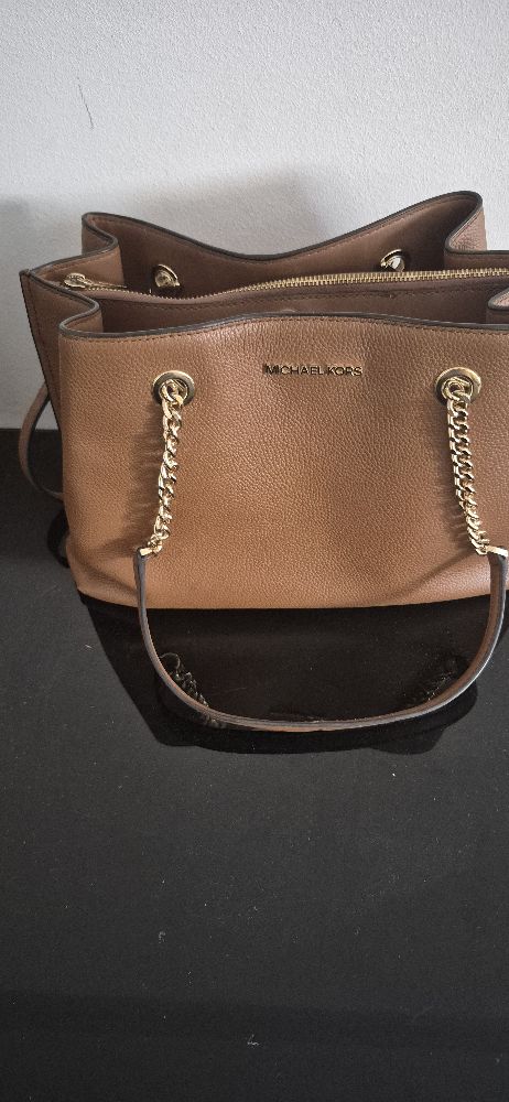 Sac à main Michael kors grand format 