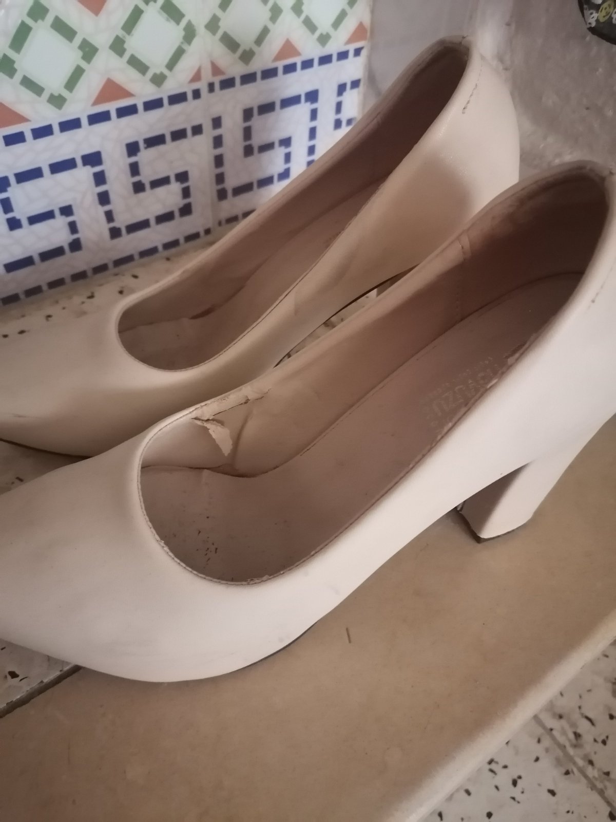 Talon en beige
