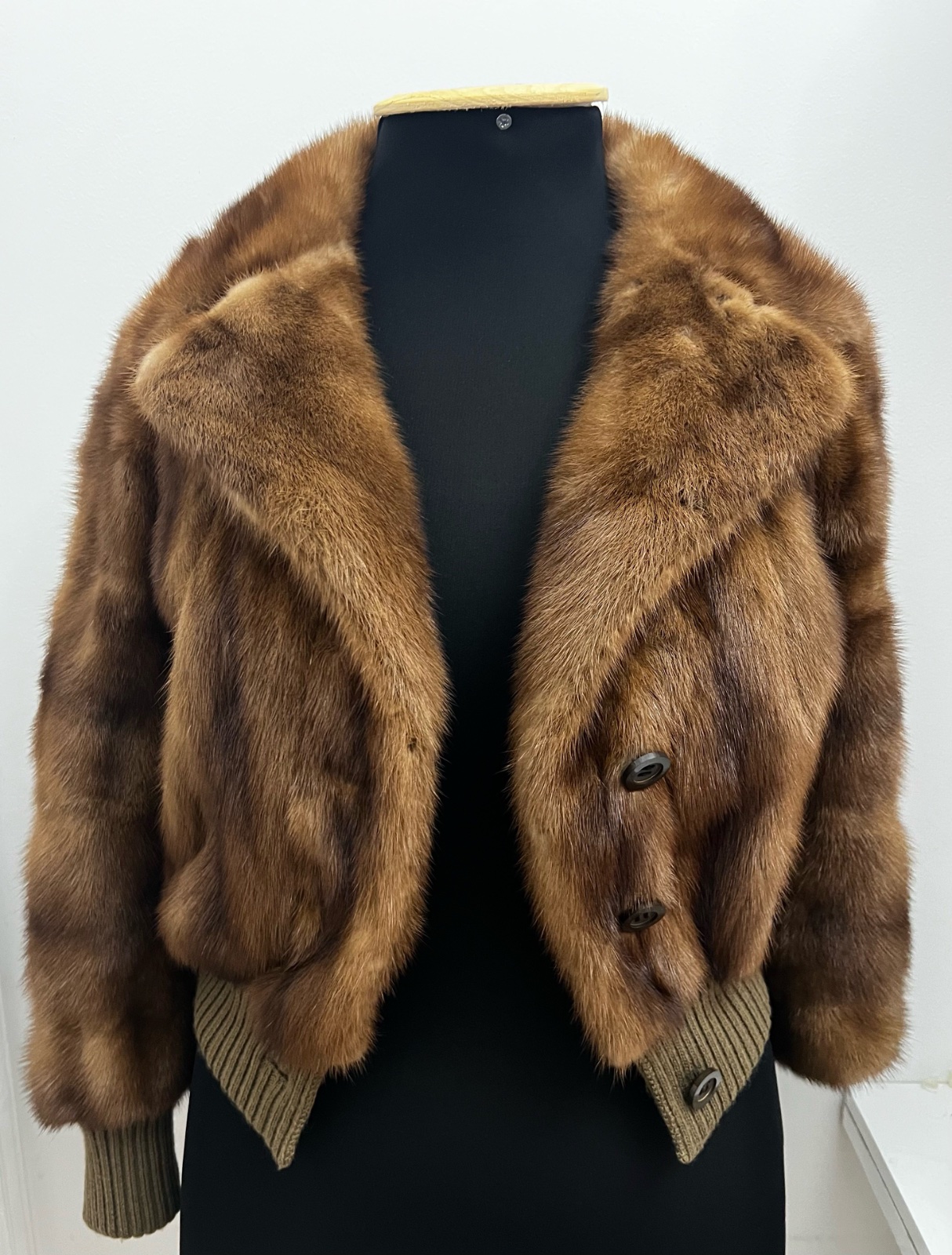Courte veste en vison 