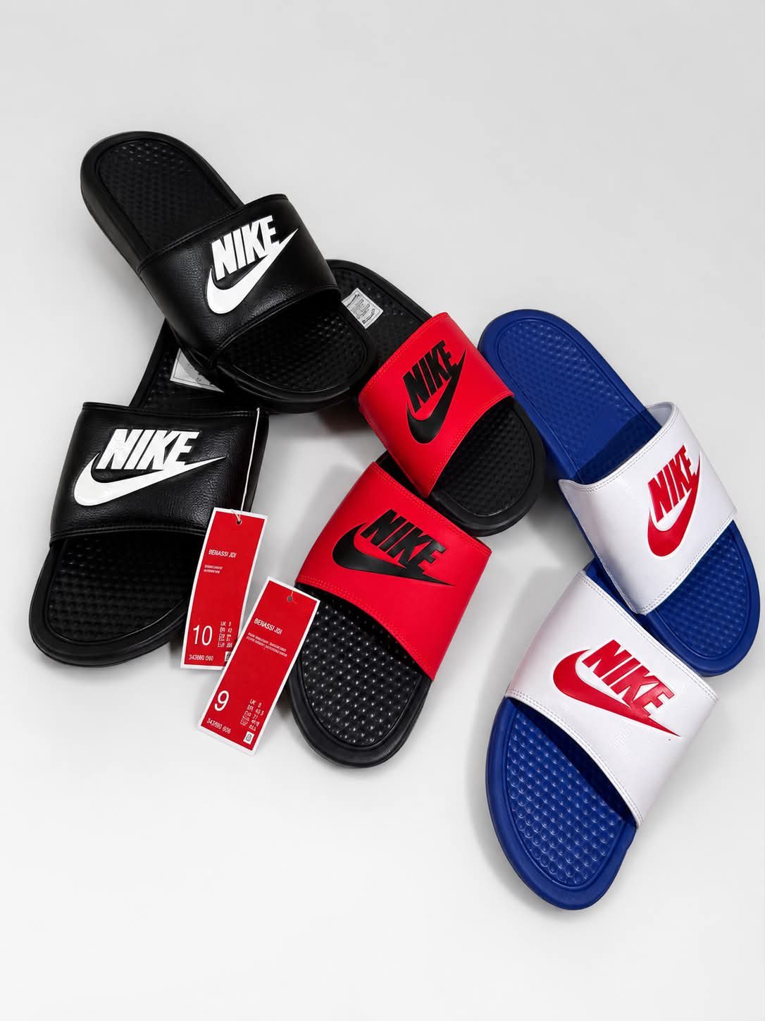 3 Claquettes Nike authentique 