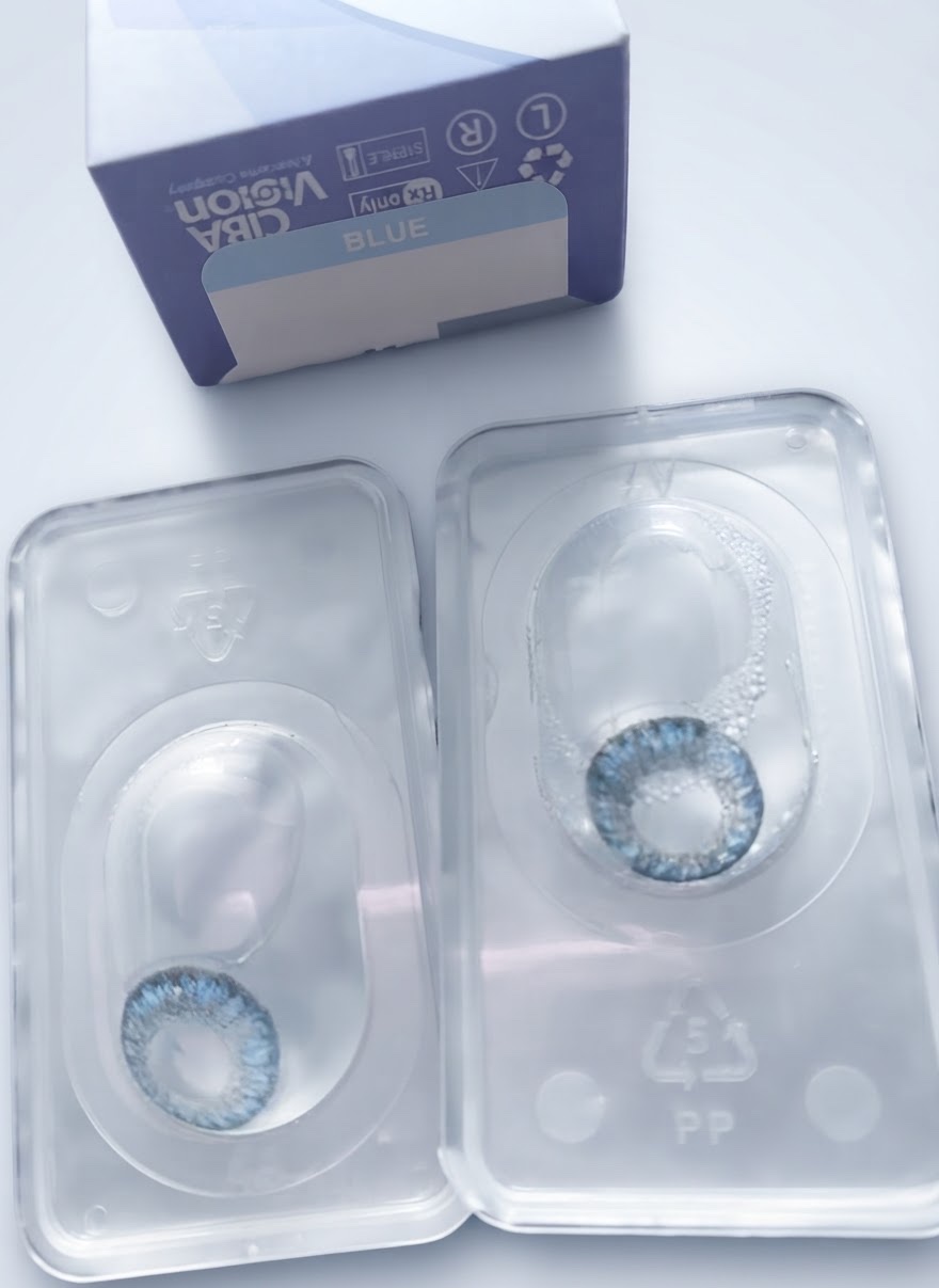 LENTILLES DE COULEUR FRESHLOOK BLEU : Look Canon & Regard Intense !