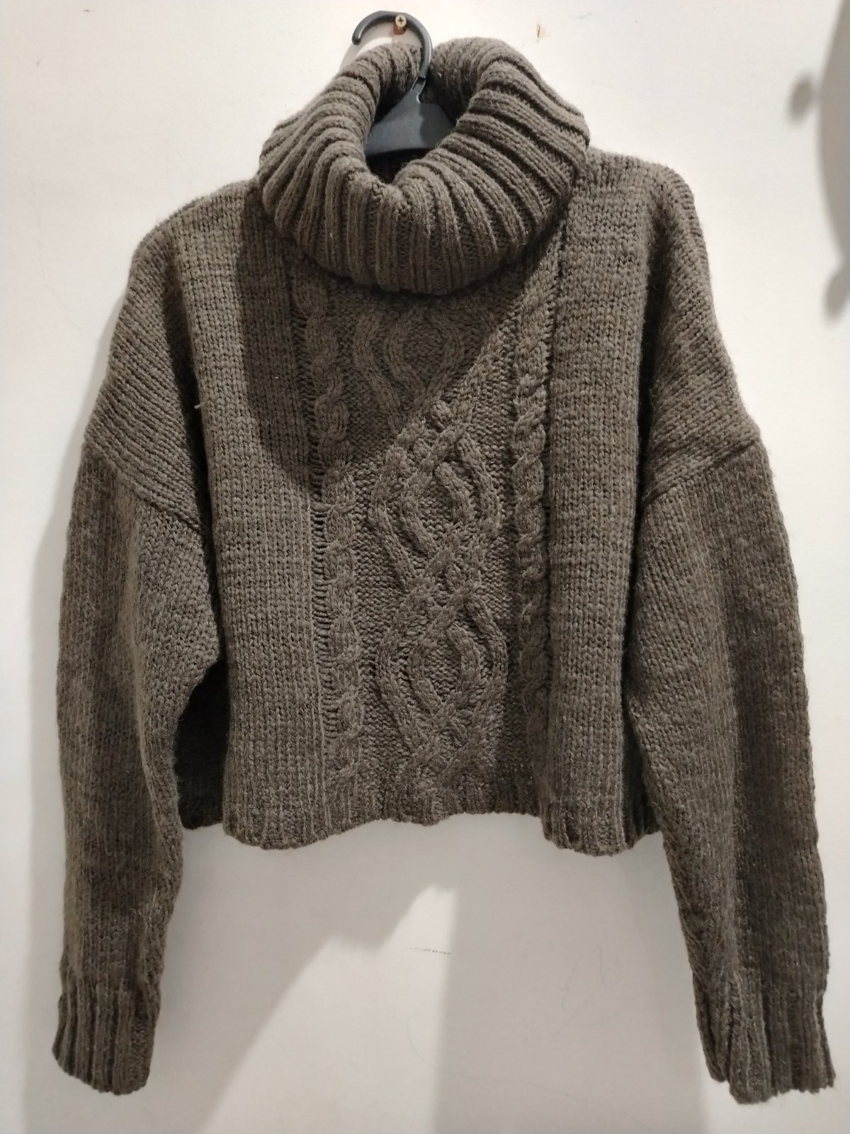 Magnifique pull col montant 