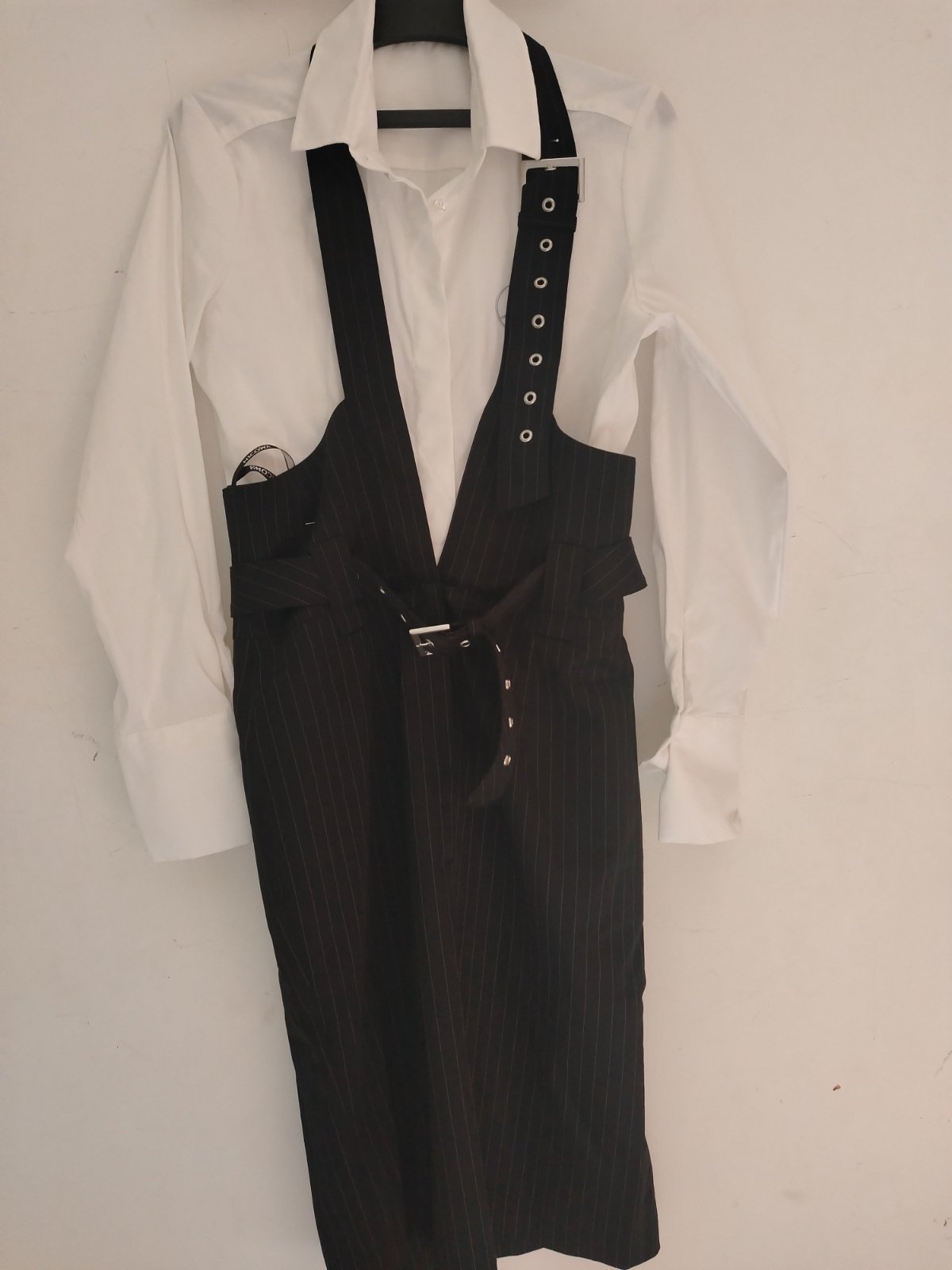 Magnifique robe salopette à petites rayures