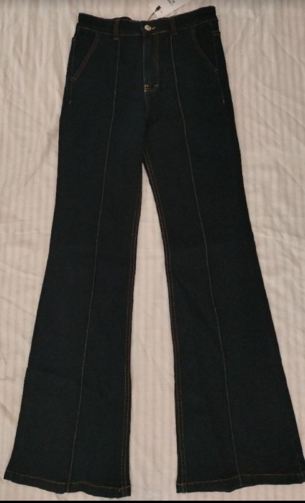 Pantalon pattes larges 