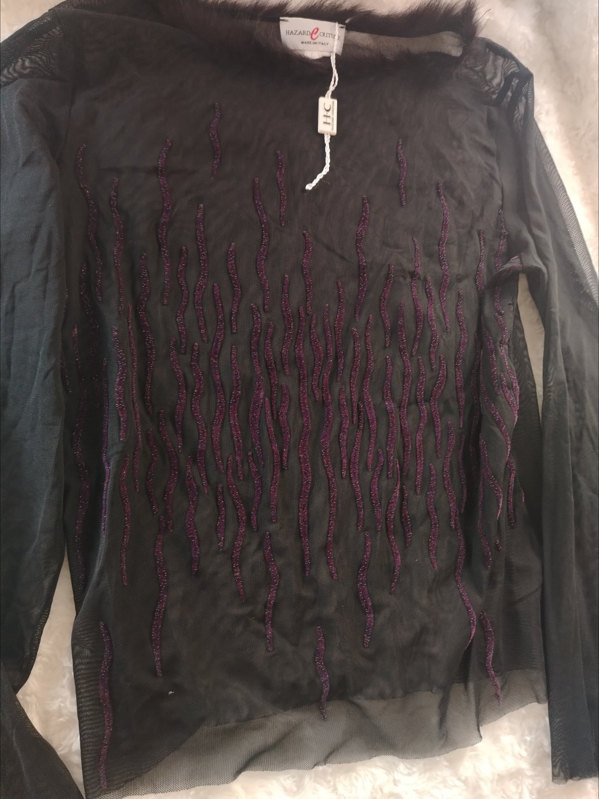 Magnifique top transparent avec motif pailletté
