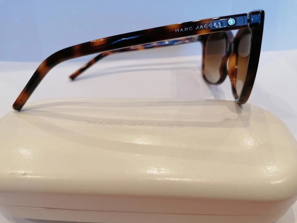 Marc Jacobs lunettes de soleil Authentique 