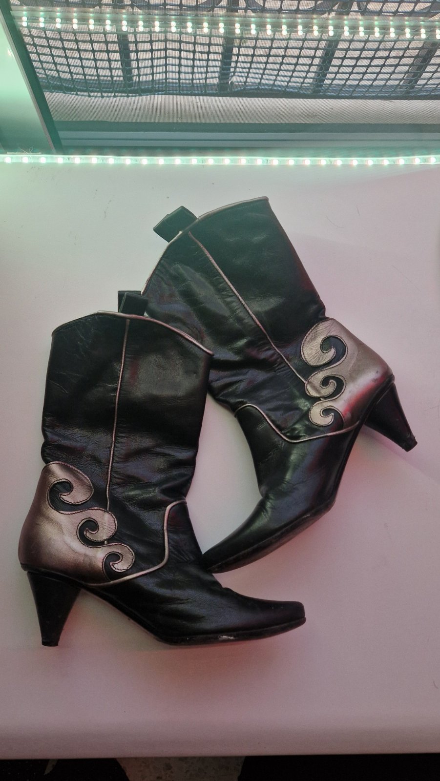 Vintage boots/heels