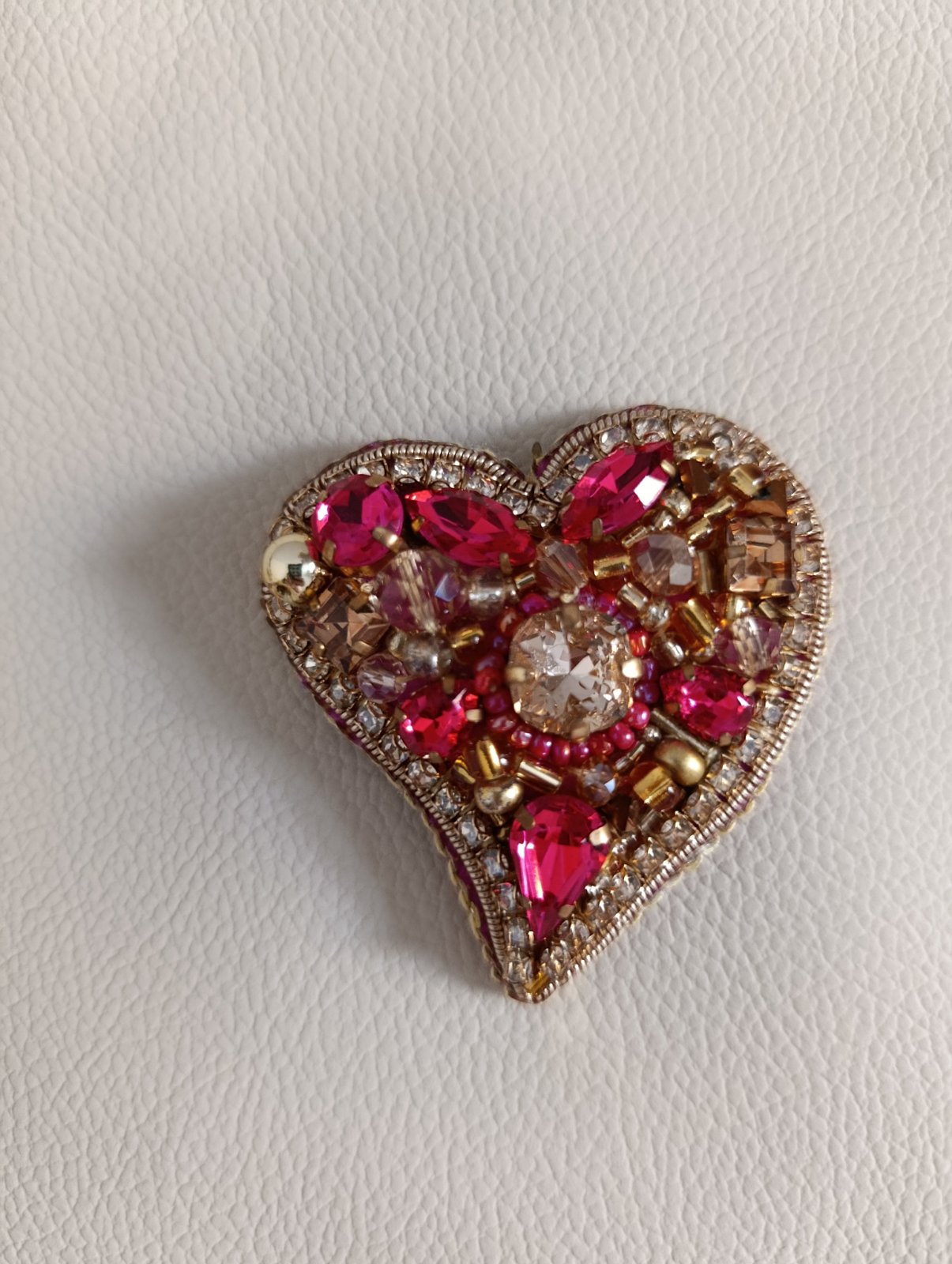Broche artisanale faite à la main 