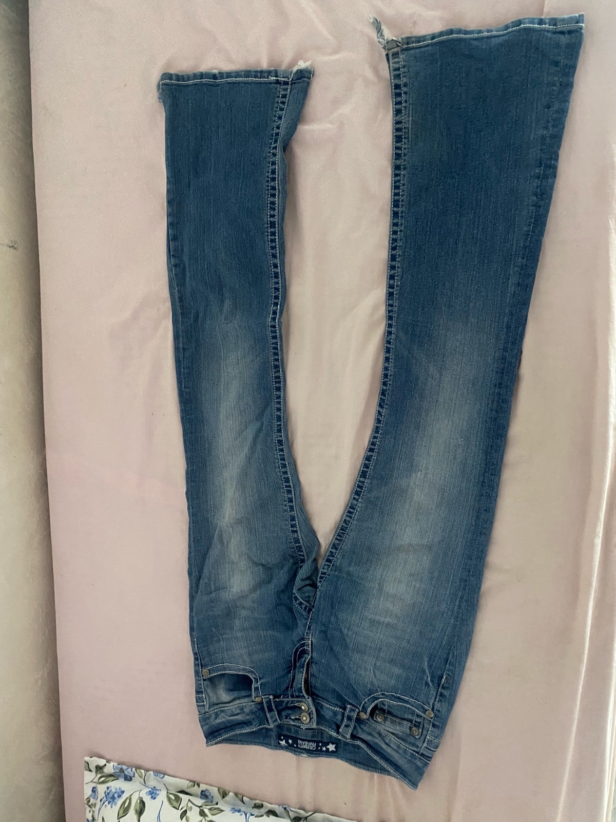Low rise jeans 