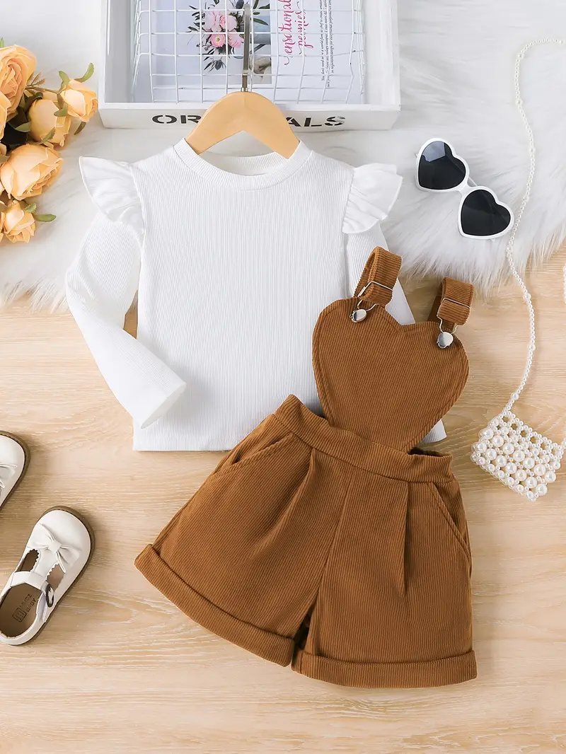 Deux pièces salopettes + pull en blanc