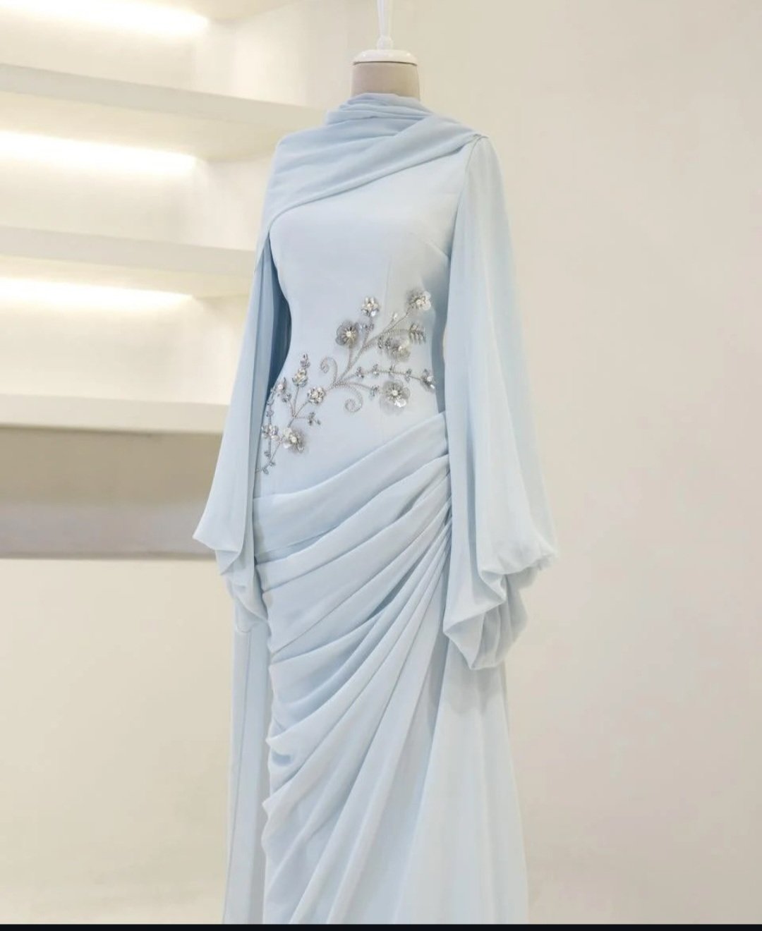 Robe à vendre – Excellent état Je vends une magnifique robe à 480