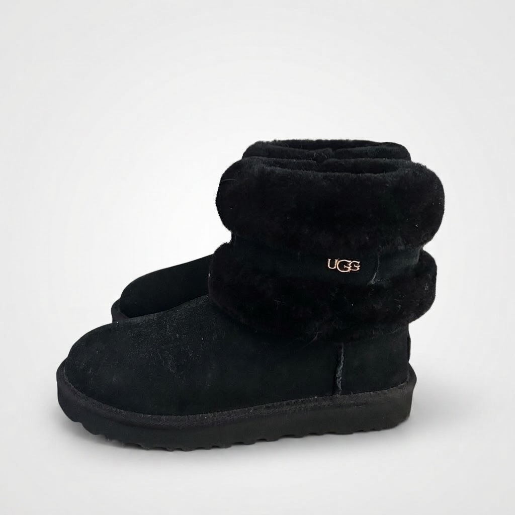 UGG noir