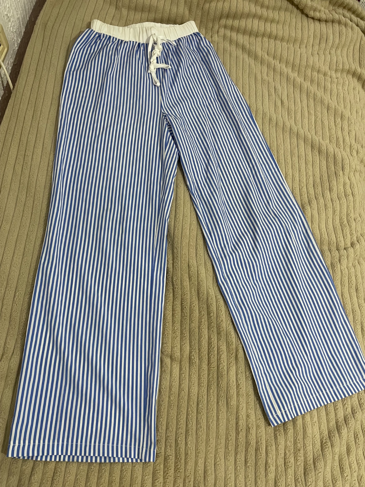 Pantalon bleu riée