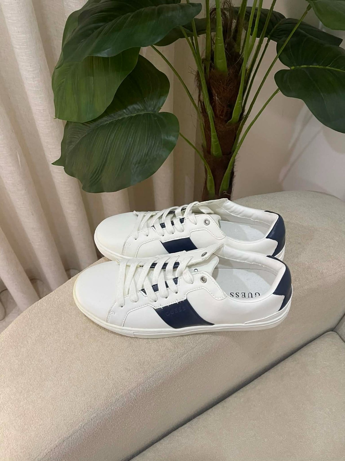 Basket neuf Guess 