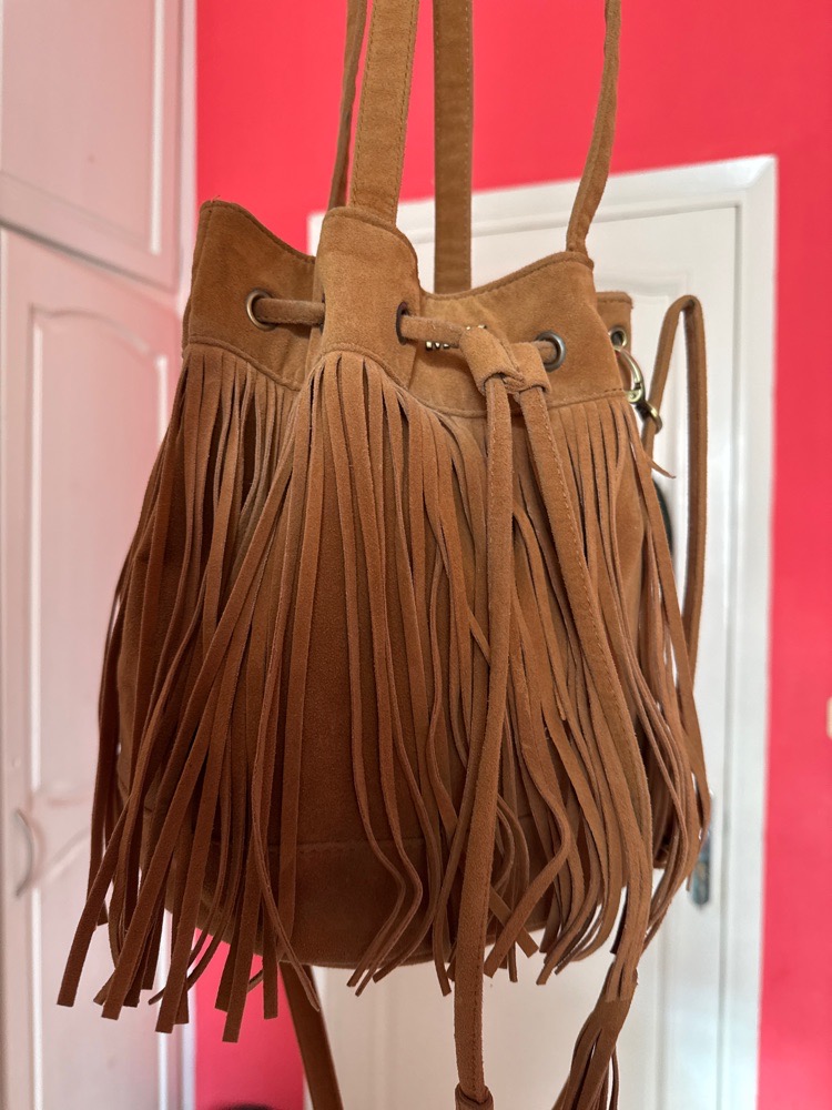 Sac bourse à bandoulière de la marque MSK très tendance 