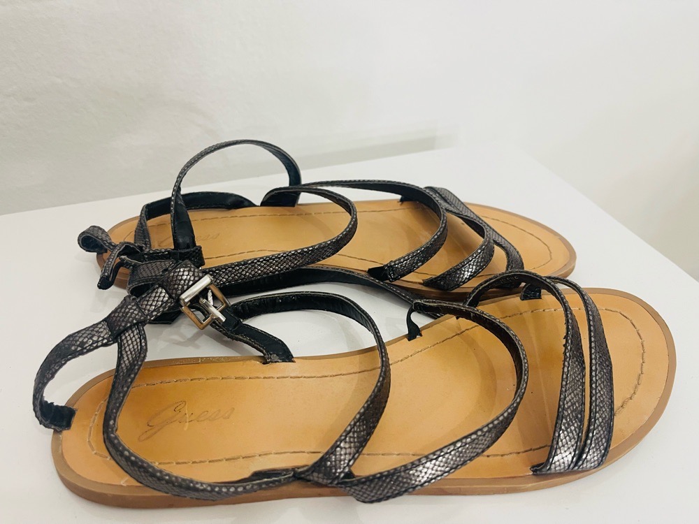 Sandale guess