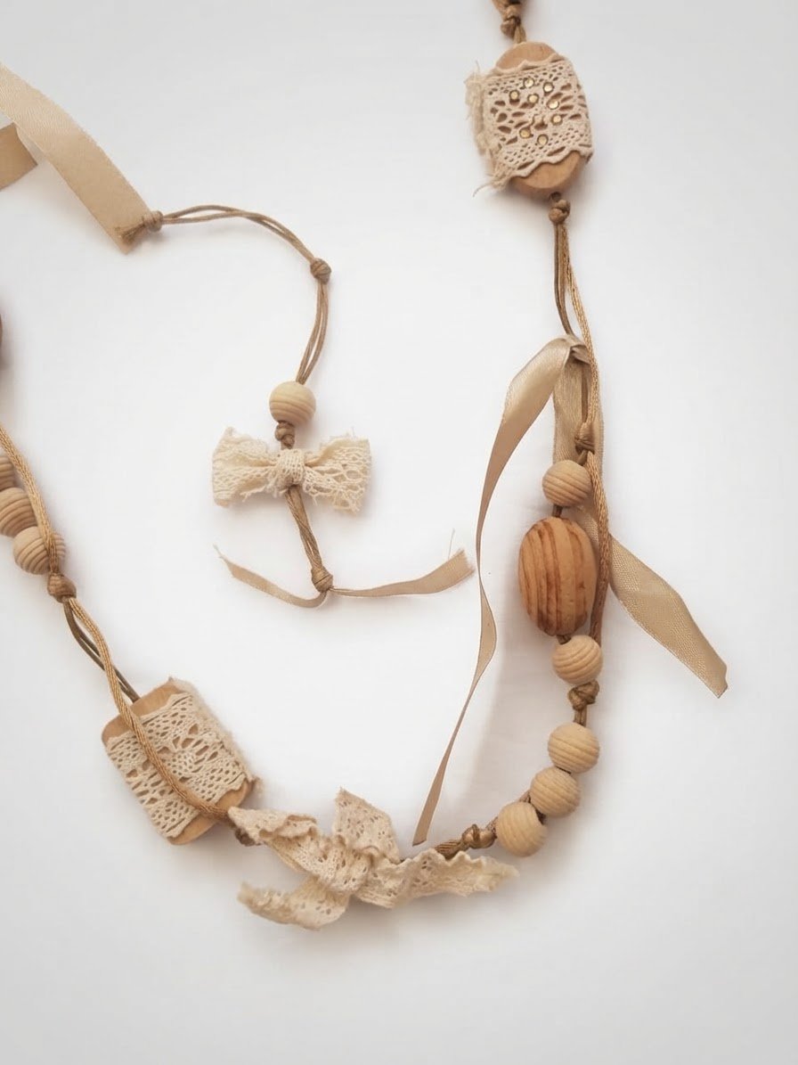 Collier original jamais porté 