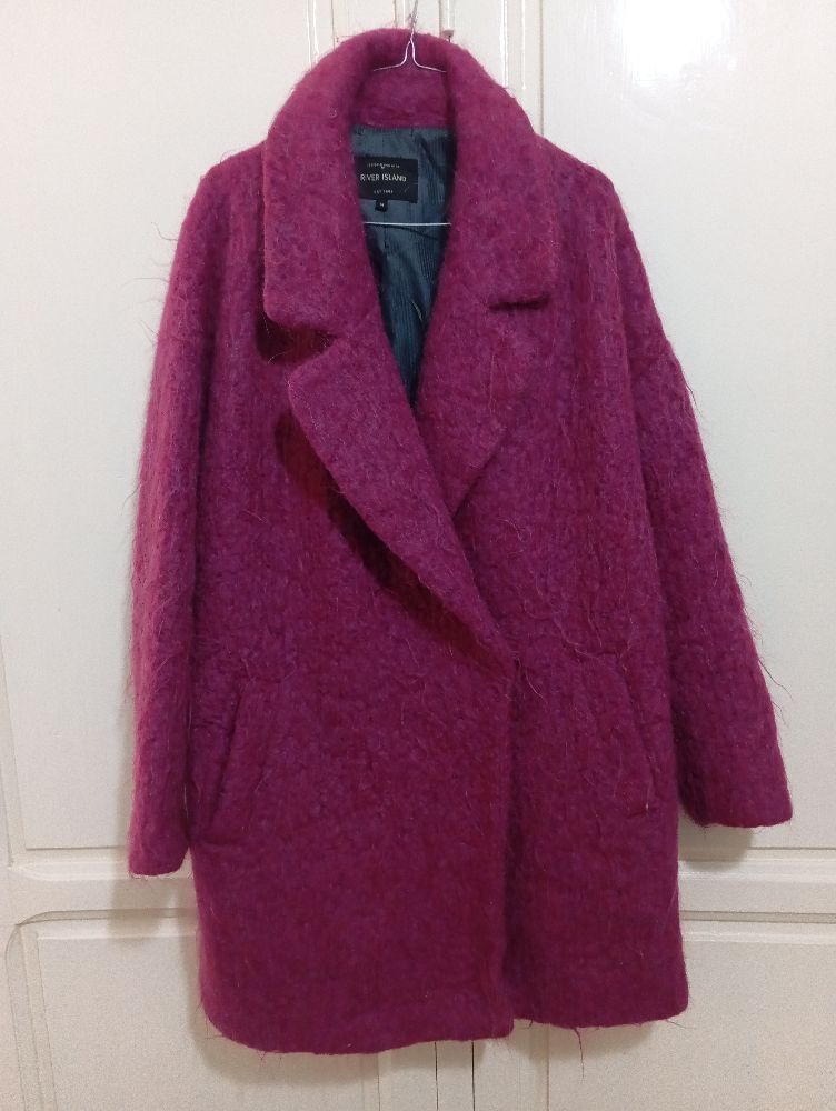 Manteau river island