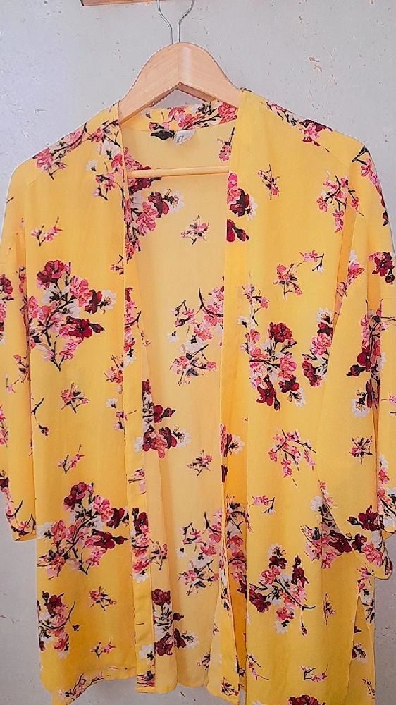 kimono femme jaune fleuries 