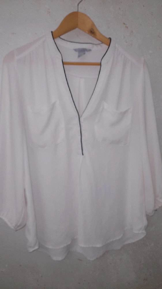 chemise blanc salle