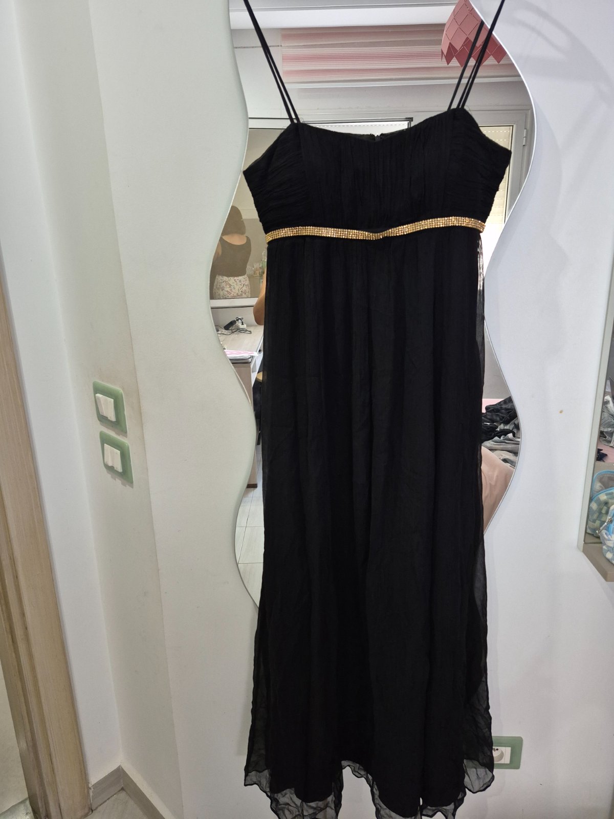 Robe soirée très chic de la marque 123 presque neuve