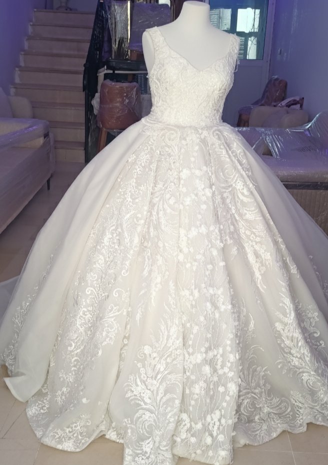 Robe de mariage superbe importé taille min 36-40neuf