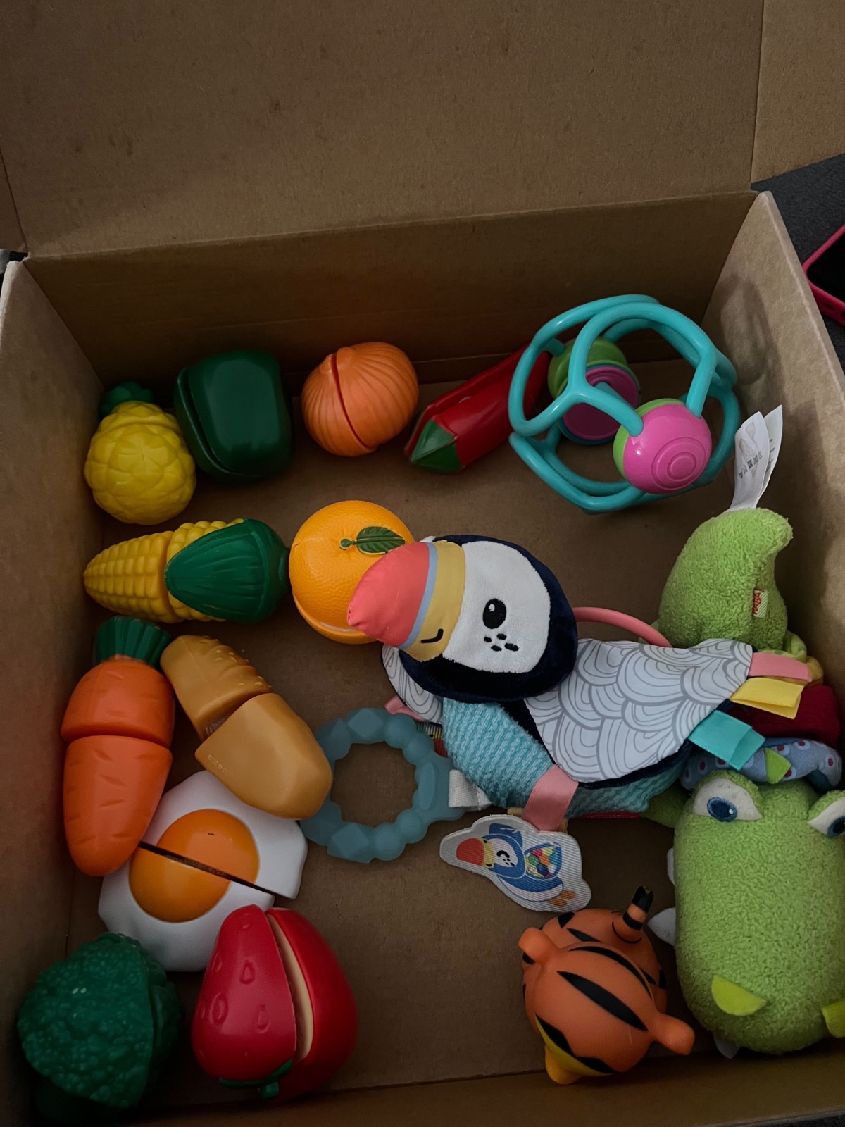 Lots de jouets pour bebe jusqua 36 mois