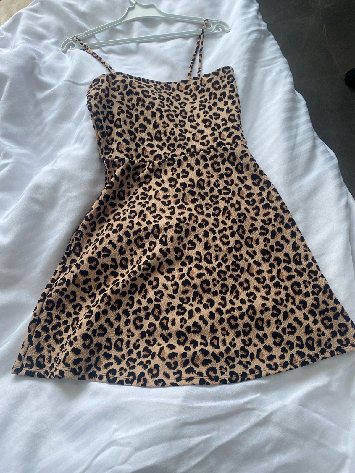 Robe leopard print H&M