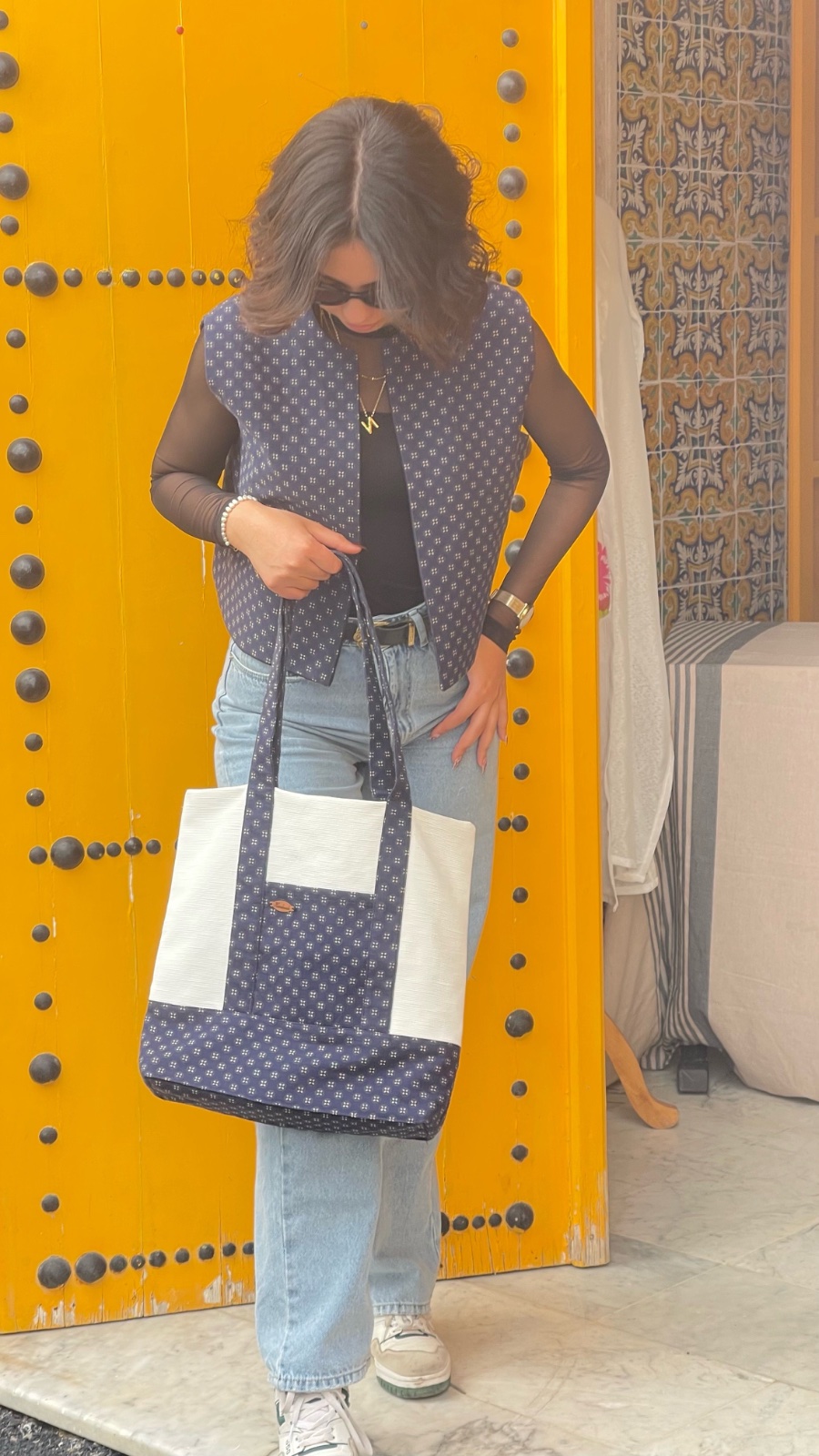 La farmla revisitée, accompagnée d'un sac totebag
