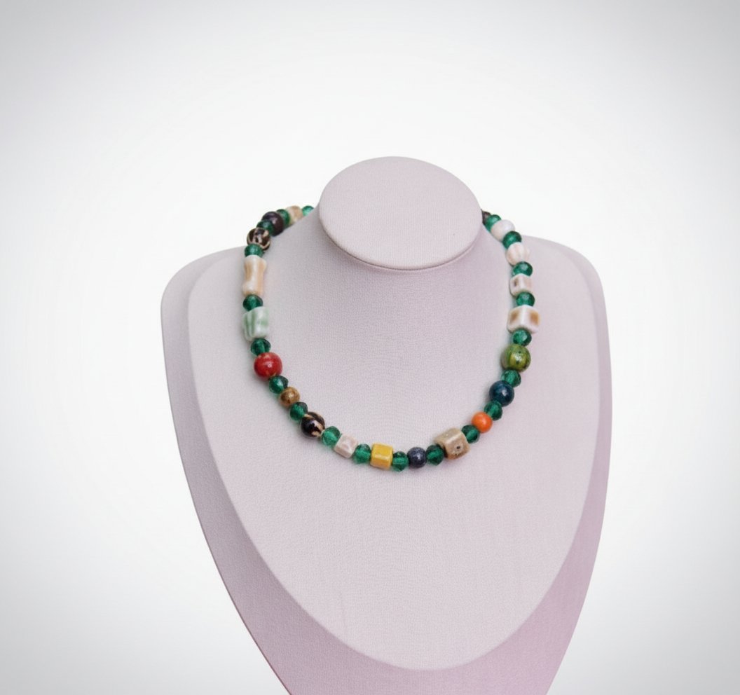 Collier perles de céramique et cristal