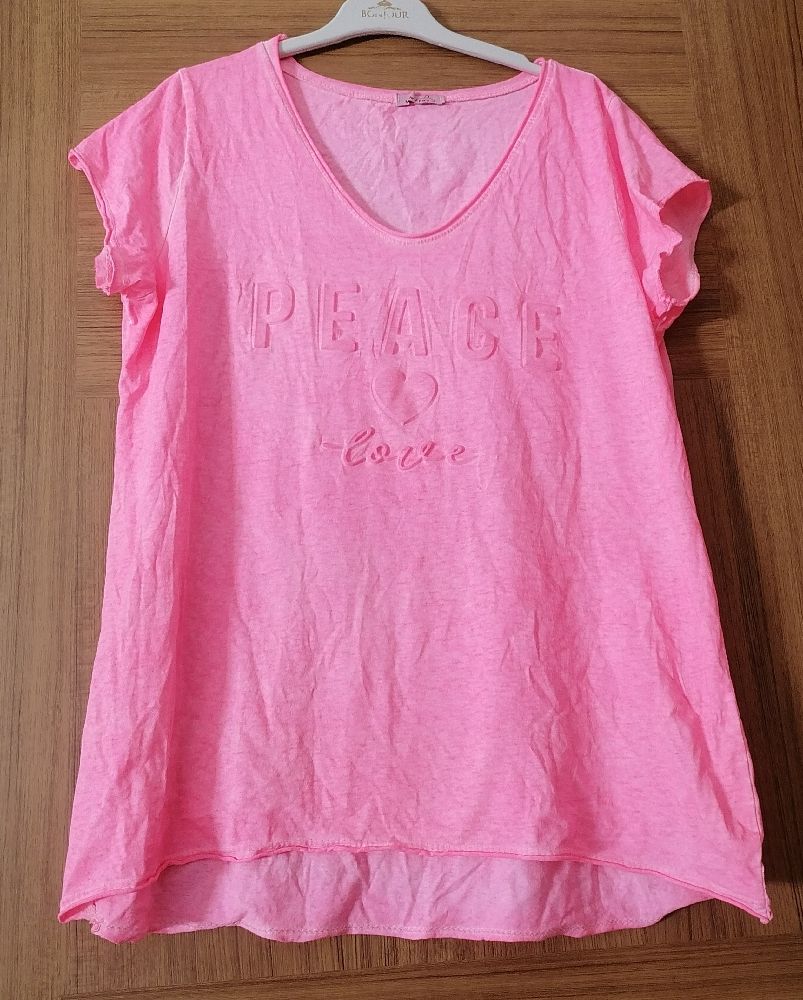 Pull imprimé 3 d couleur rose fluo