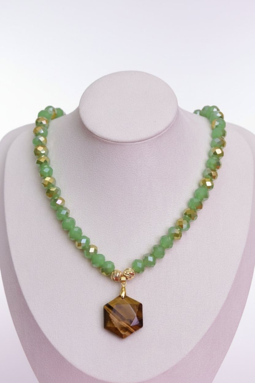 Collier pendentif oeil de tigre