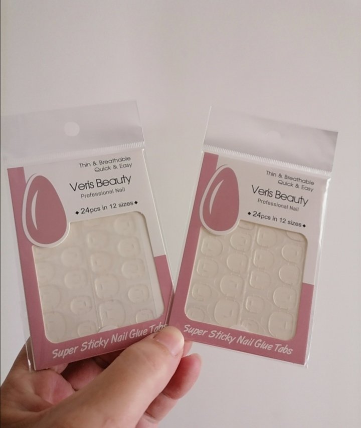 Lot nails tab