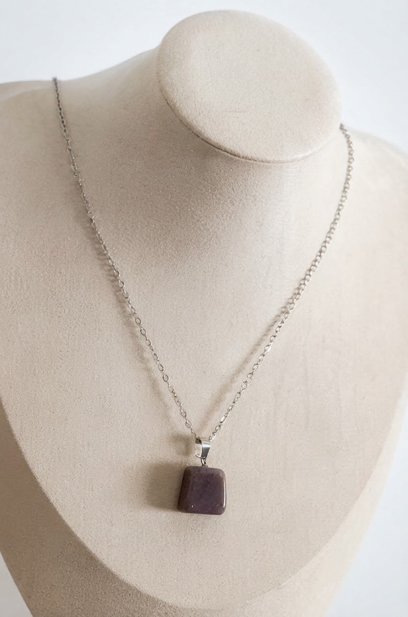 Collier Agate grise ( calcédoine grise )