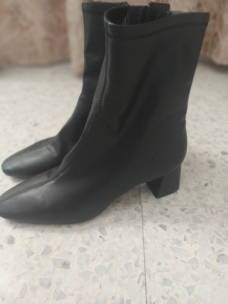 Bottines en cuir ZARA