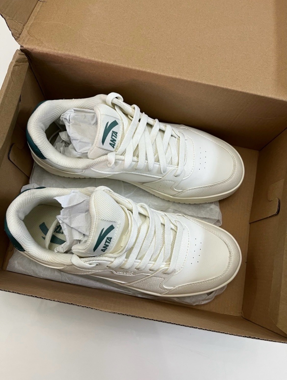 Chaussures homme ANTA-couleur beige/vert -pointure 41-ideal pour 40,5