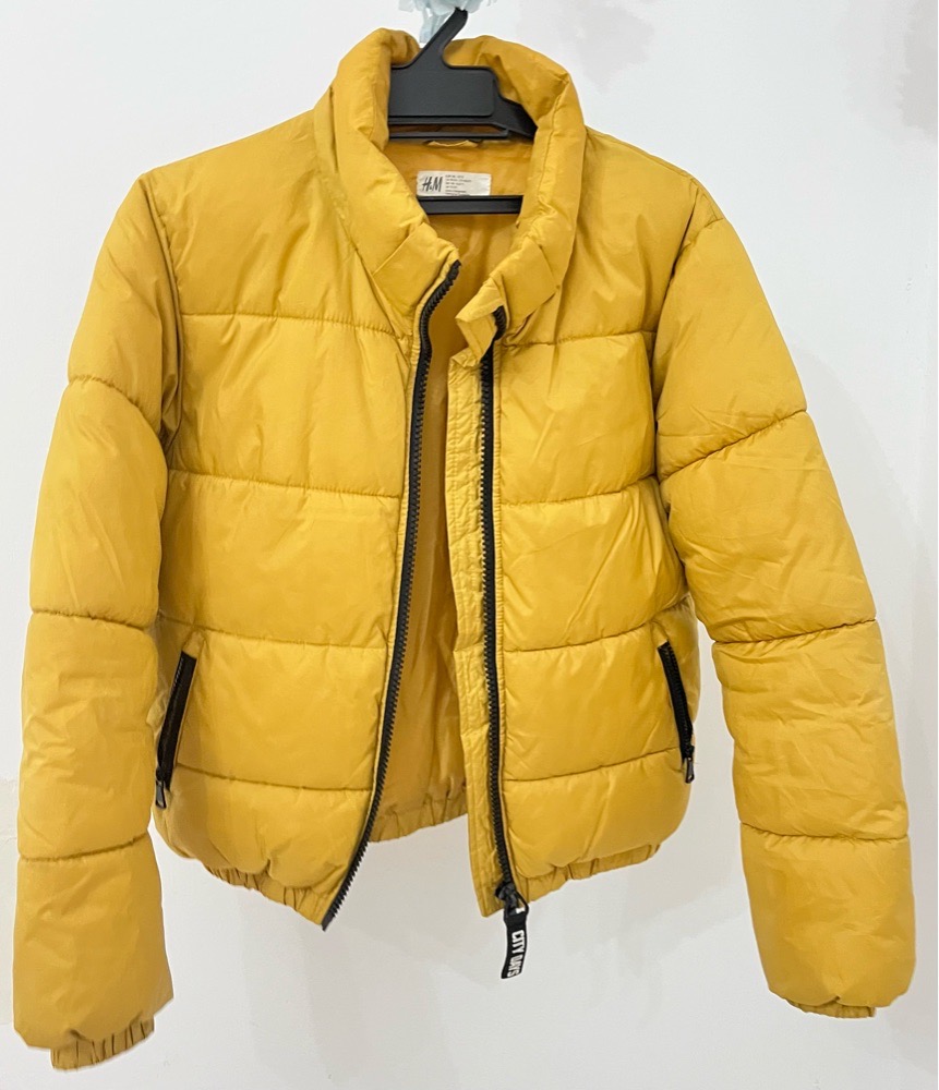 Doudoune jaune H&M taille 36/S-couleur comme la 2eme photo 