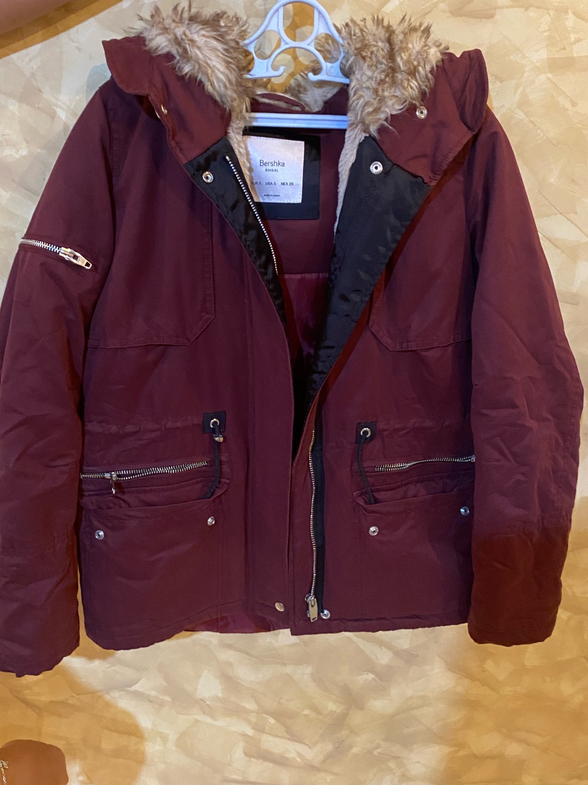 Manteau rouge 
