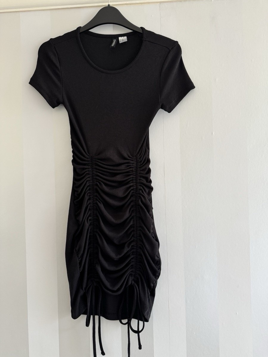 Robe noir