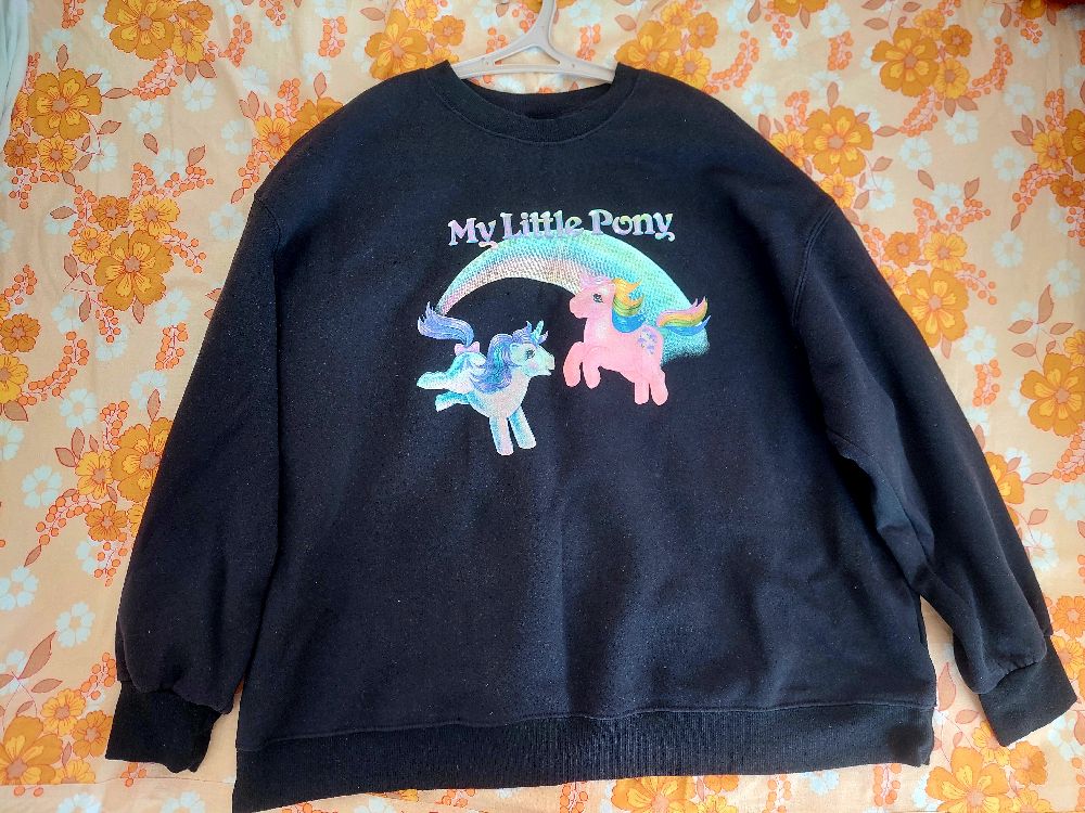 Un sweat-shirt 