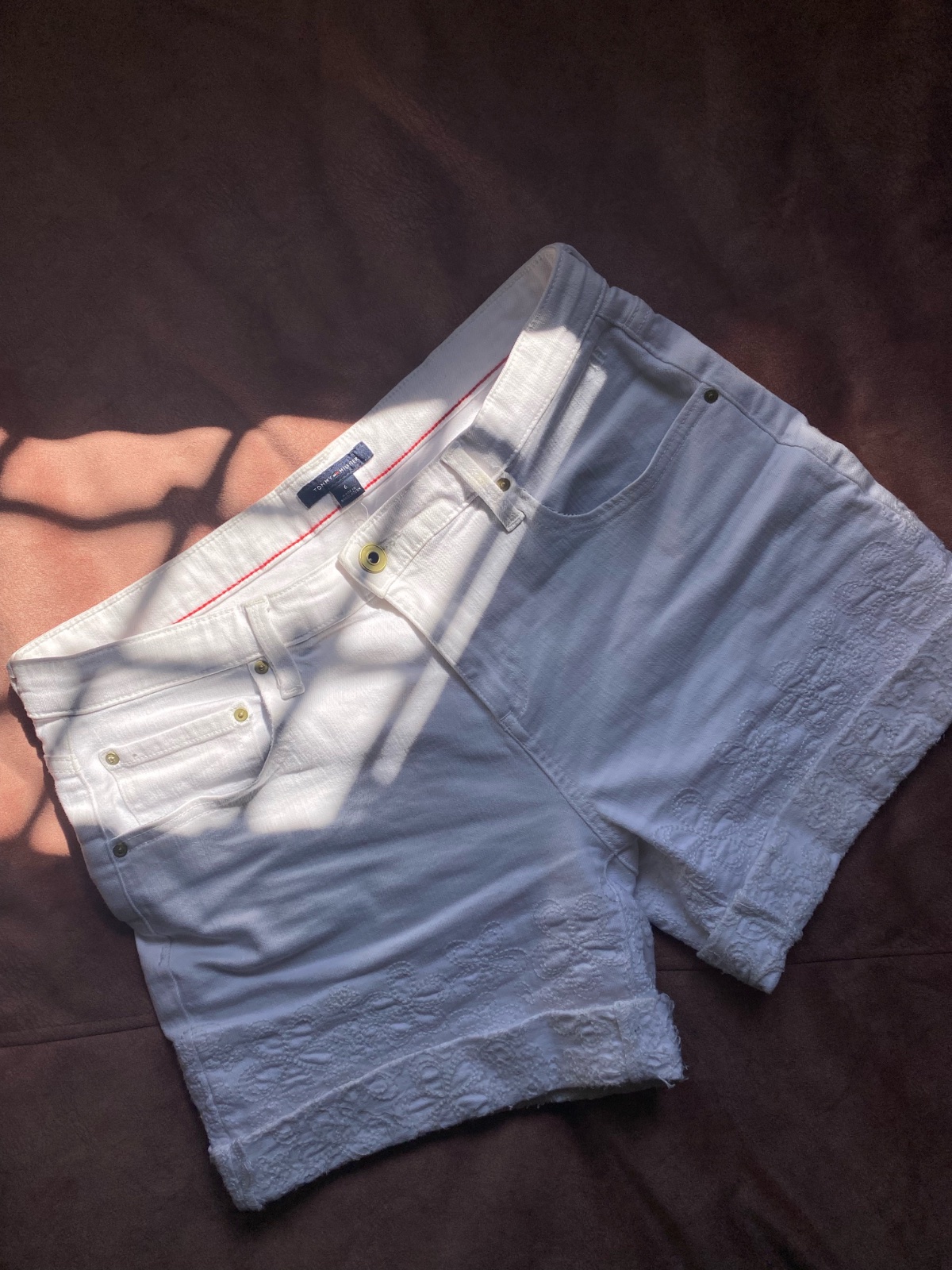TOMMY shorts for summer