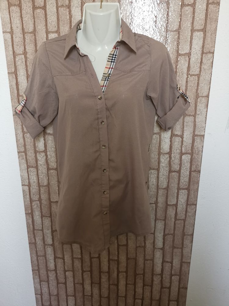 une jolie chemise Burberry  taille M