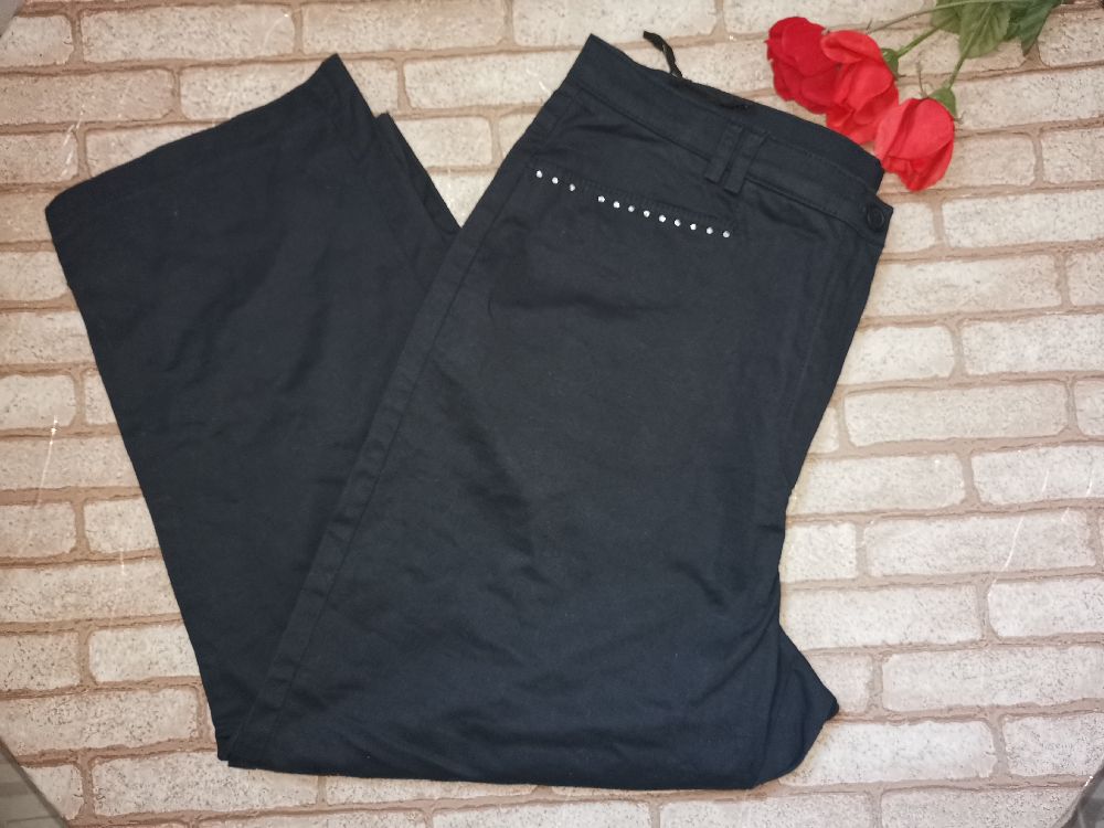 pantalon de très bonne qualité taille 42