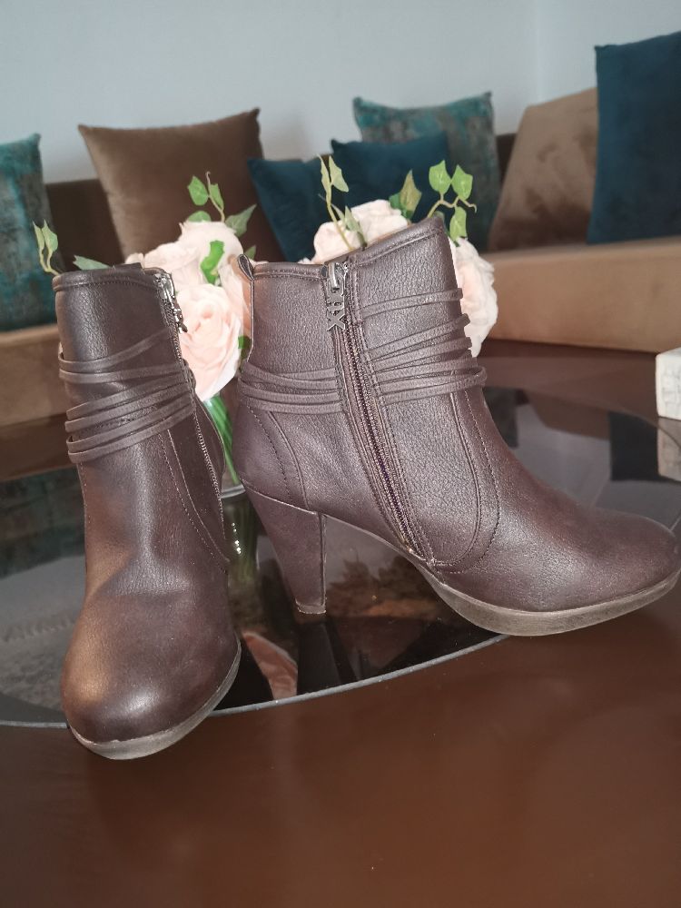 bottines marron femme pointure:39 de la marque xti prix négociable