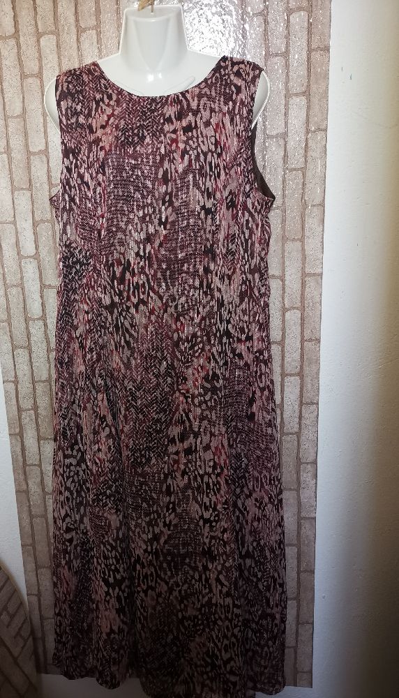 Robe de très bonne qualité taille 40