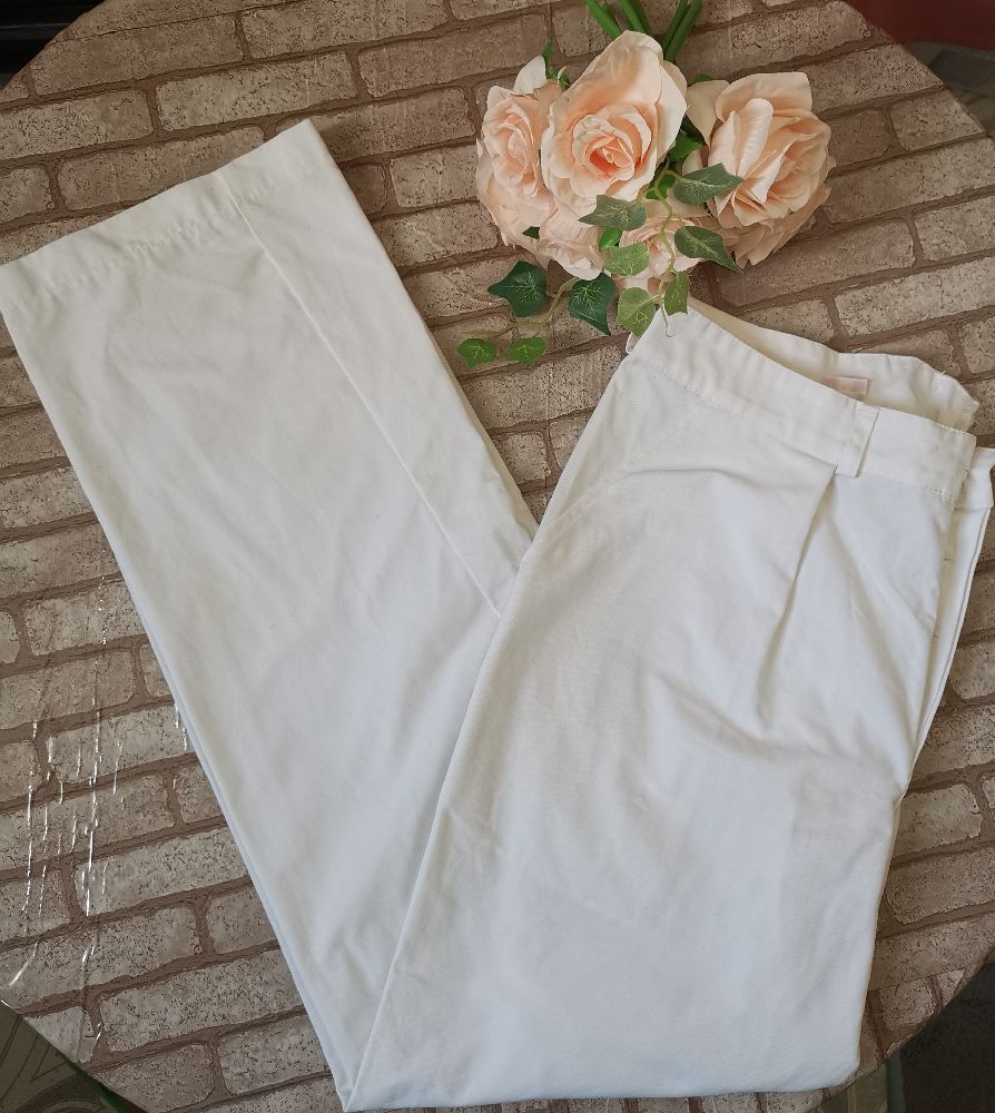 pantalon Jean de très bonne qualité taille 44