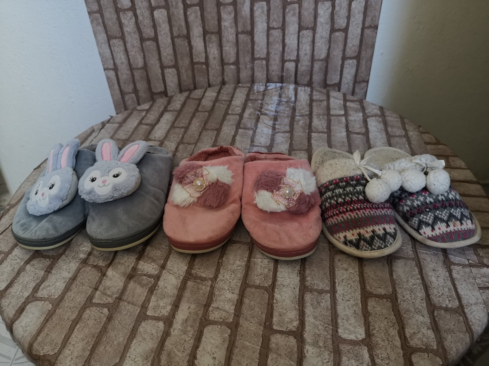 Lot 3 claquettes :  pointure 40-41
