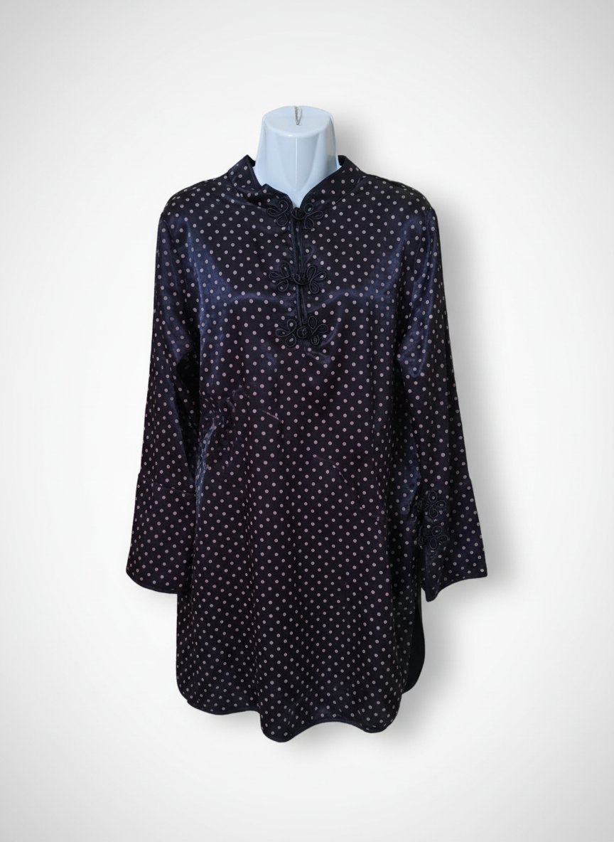 Chemise satinée taille 44 de très bonne qualité