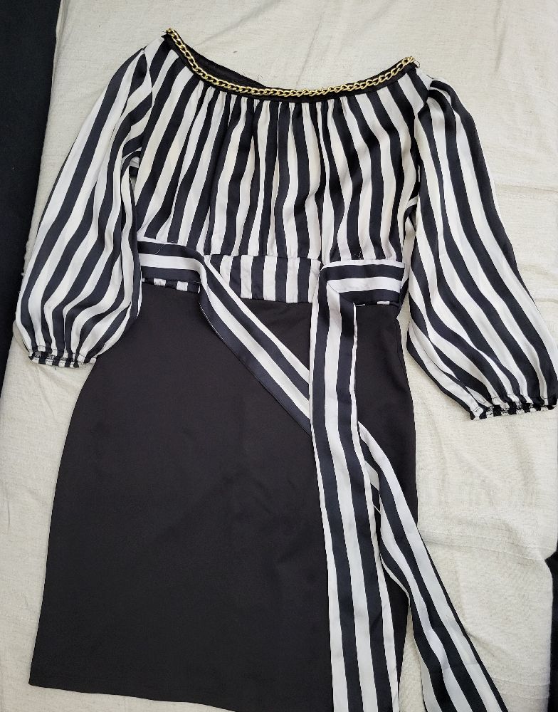 Robe noir et blanc TRES CHIC