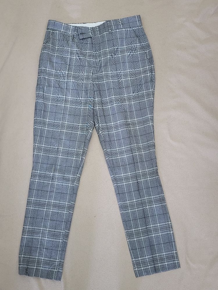 Pantalon neuf Gris à rayures .A NE PAS RATER